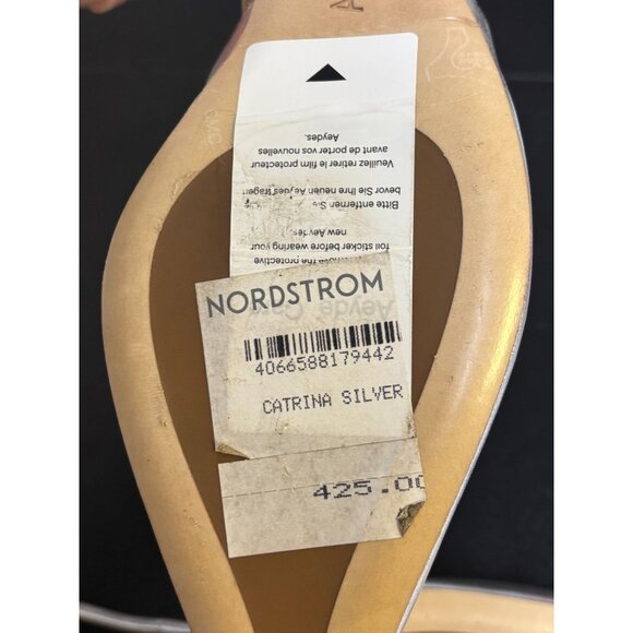 Metallic Silver Leather Pointed Toe Slingback Kitten Heel Shoes - Picture 9 of 9